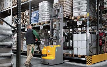 Pallet Stacker Truck training